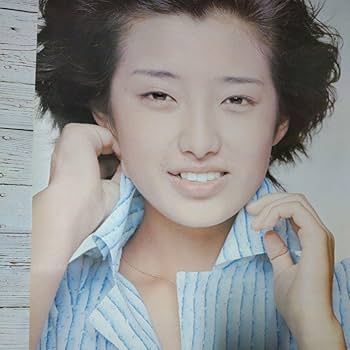 山口百恵　ポスター　フジカラー Amazon.co.jp: A 山口百恵 フジカラー吊り下げポスター